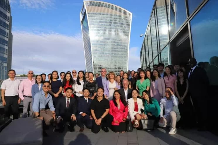 Newly-established association hoped to boost Vietnam-UK financial ties