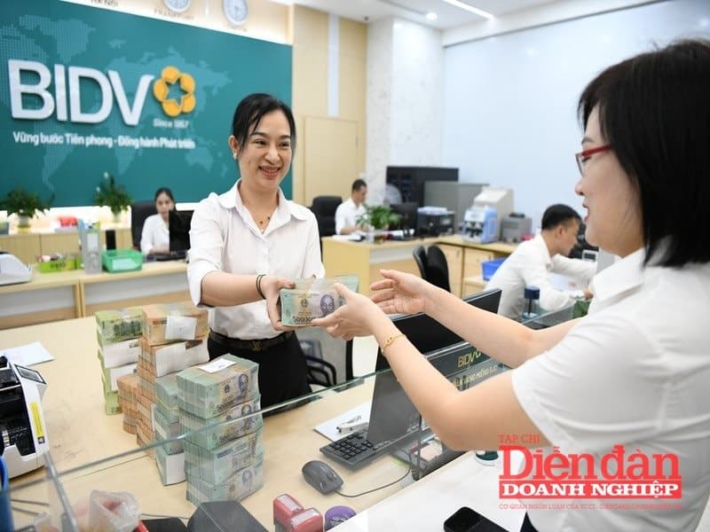 Why are interbank rates remaining low?