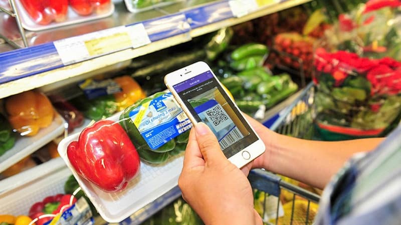 Synchronous management of product origin
