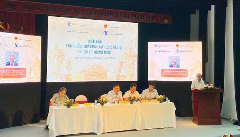 Hanoi urged to sustain traditional crafts through youth involvement