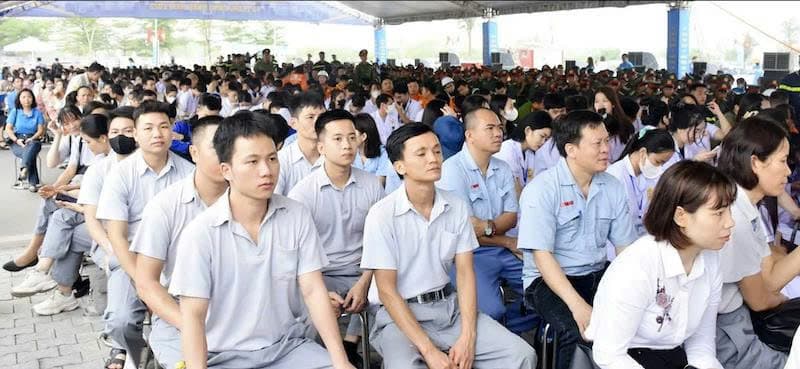 High-risk workplaces in Hanoi urged to equip safety plans