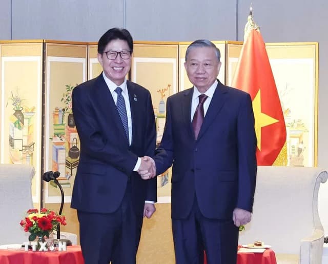 General Secretary To Lam meets Busan Mayor Park Hyeong