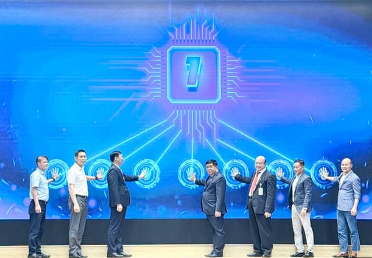 "Viet Nam AI Academy" program makes debut