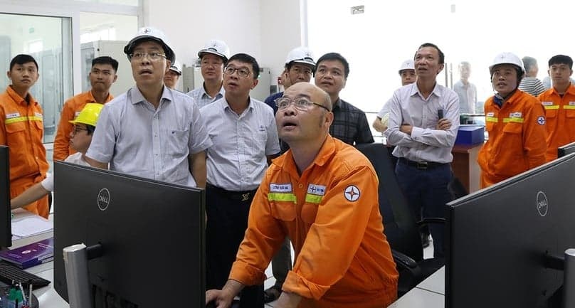 Vietnam's power transmission system remains secure following typhoon Kajiki