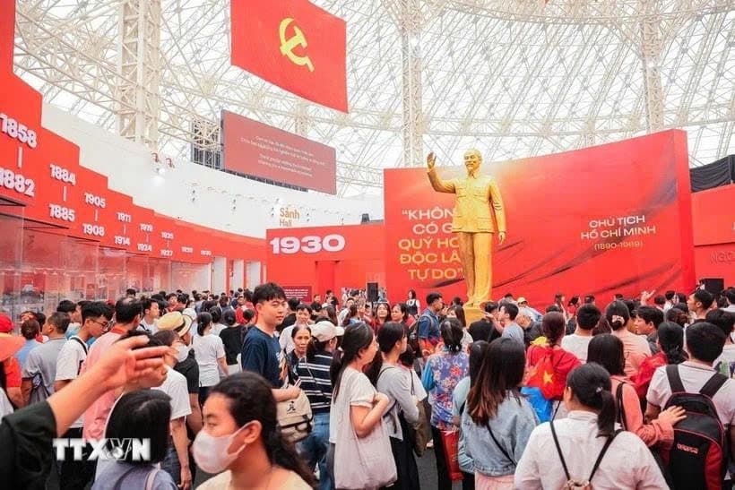 Hanoi welcomes over 2 million visitors during National Day holidays