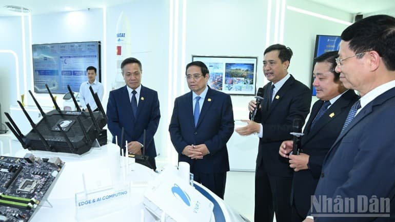 VNPT required to pioneer in researching, mastering core technologies