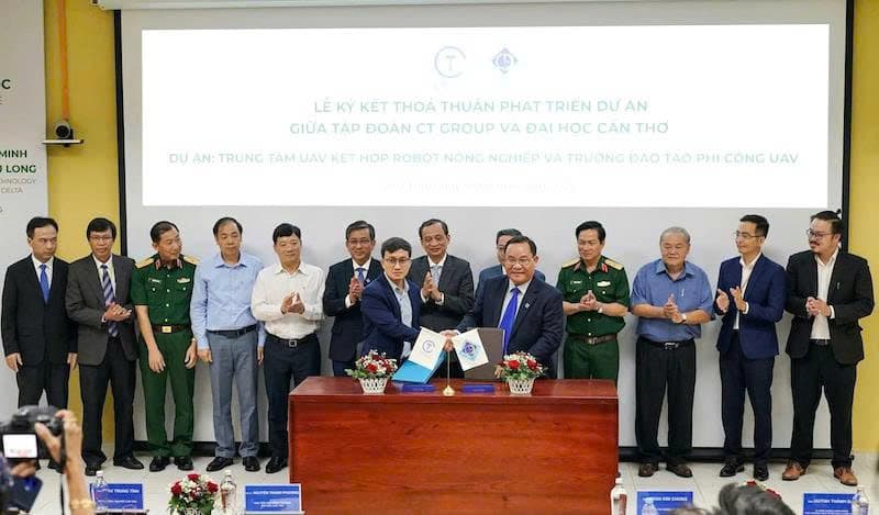 Can Tho University and CT Group launch UAV-robotics center for smart farming