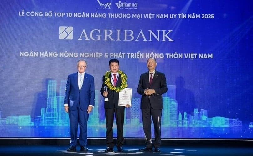 Agribank honored among top 10 most reputable commercial banks in Vietnam 2025