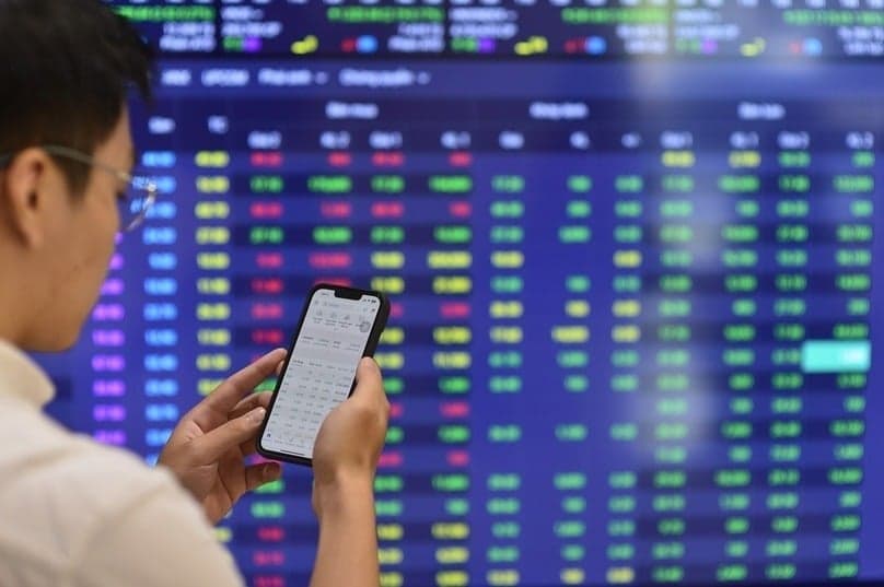 Vietnam overhauls securities market rules to boost foreign investment