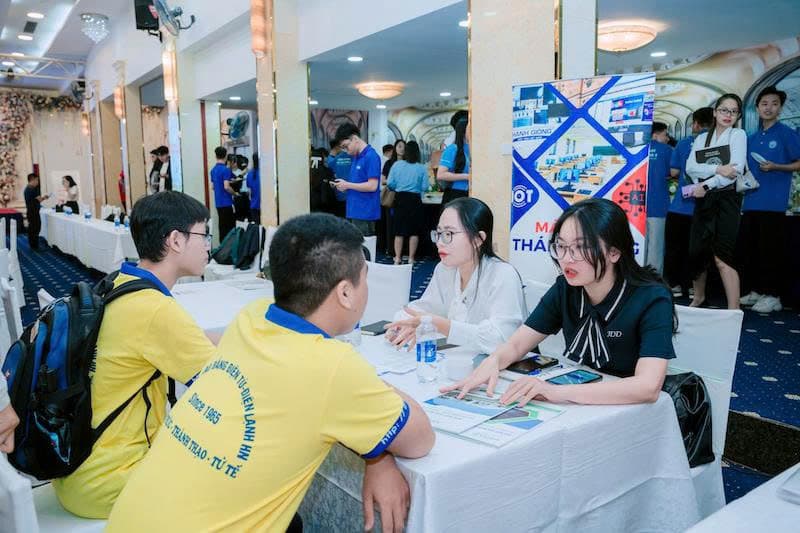 Hanoi strengthens three-pillar collaboration to develop human resources