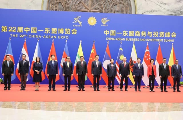 Viet Nam puts forward measures to strengthen ASEAN–China cooperation