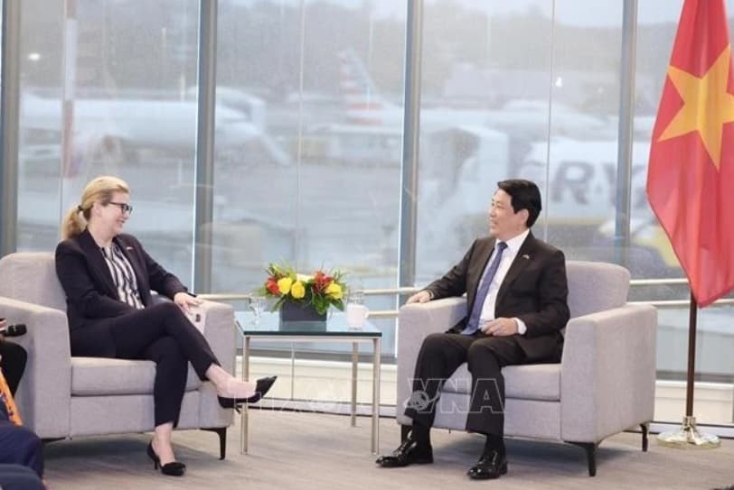 State President receives Boeing's leader in Seattle