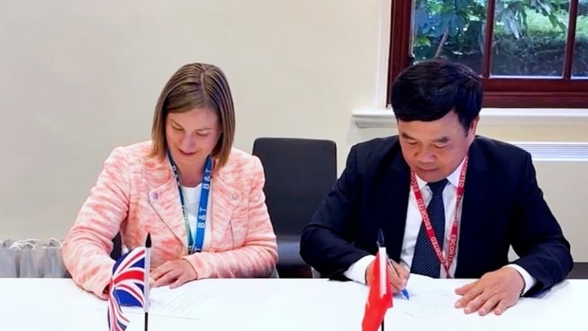 Vietnam Customs signs cooperation deal with UK authorities