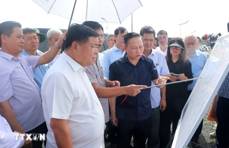 Deputy PM urges acceleration of progress on APEC 2027 projects