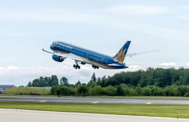 Vietnam air passengers up 11% year-on-year to 64 million in nine months