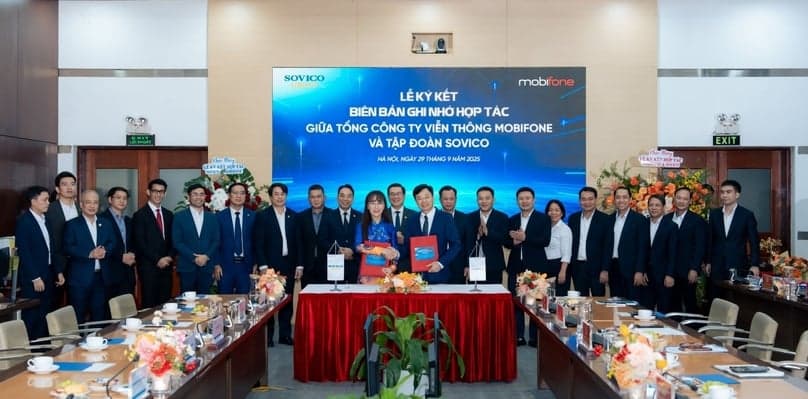 State-owned giant MobiFone ties up with private conglomerate Sovico