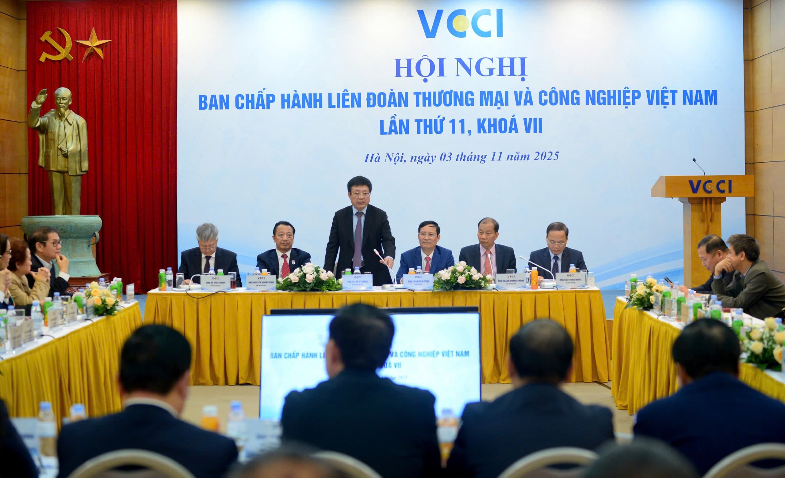 Assoc. Prof. Dr. Ho Sy Hung elected the VCCI President for the 2021–2026 tenure