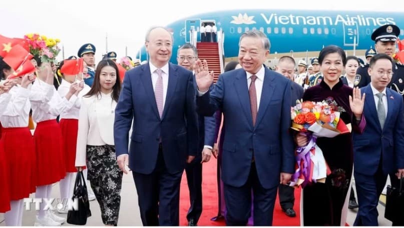Promoting the traditional friendship between Vietnam and China, fostering strategic connectivity in the new phase