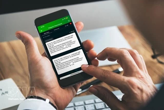 Banks stop processing instant 24/7 transfers for transactions over 500 million VND