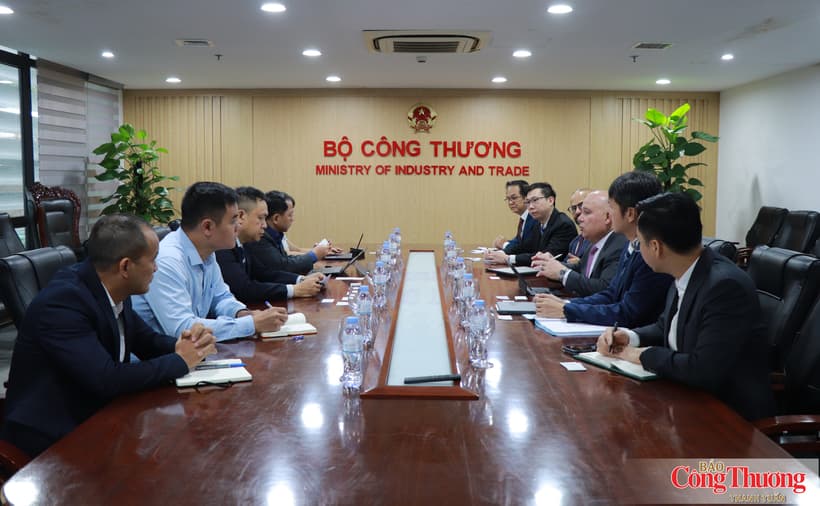 Baker Hughes seeks to expand energy cooperation in Viet Nam