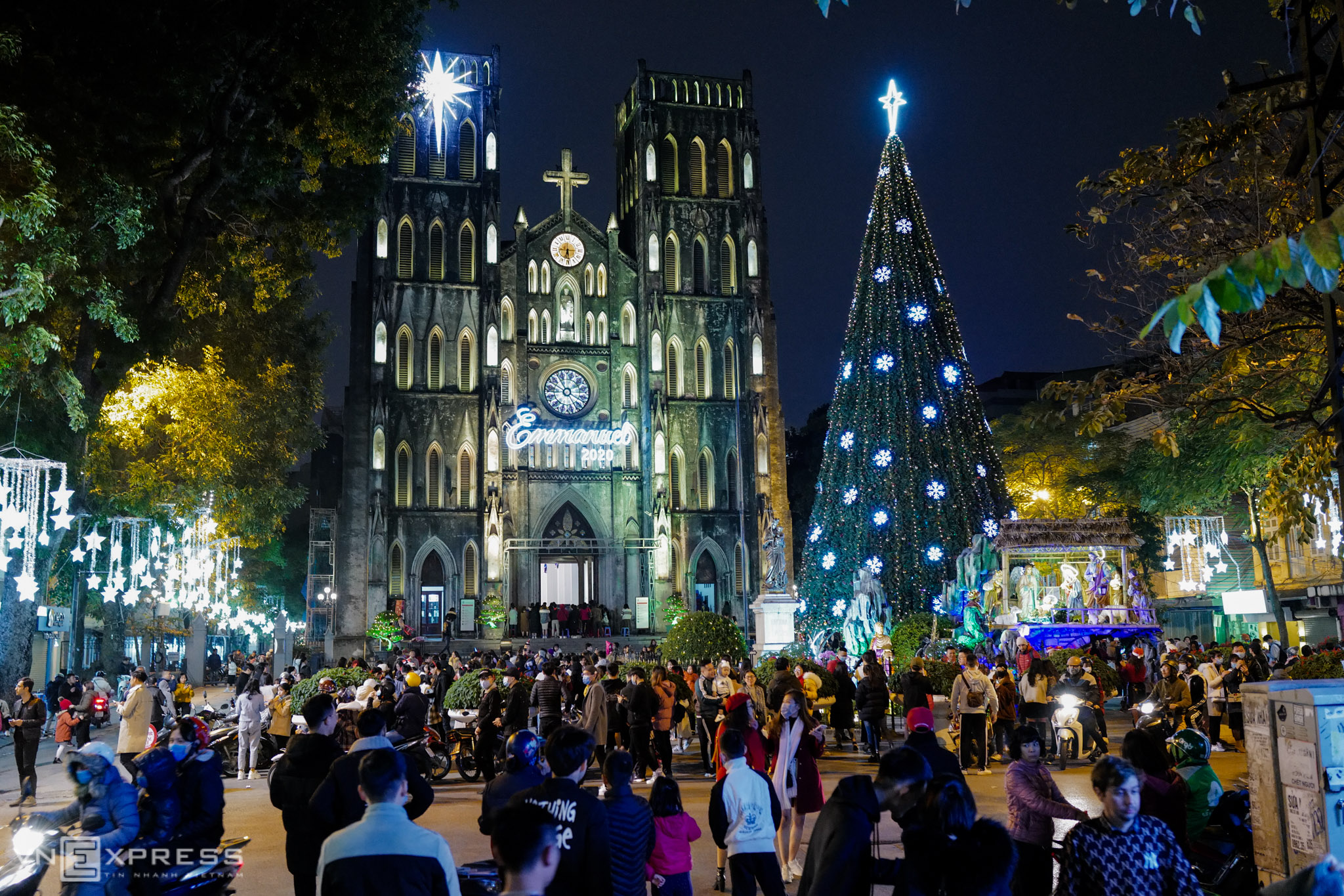 Churches across Vietnam get decked out for Xmas