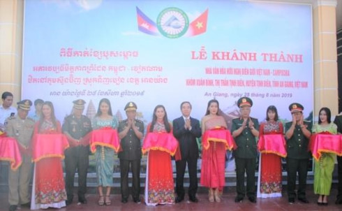 Vietnam-Cambodia border friendship cultural house inaugurated