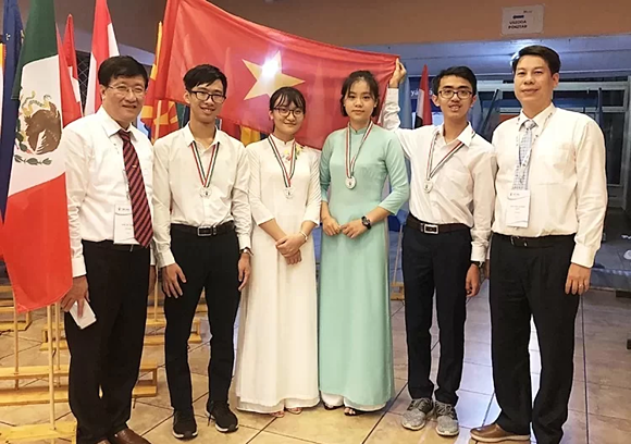 Vietnam Wins Silver, Bronze Medals At International Biology Olympiad